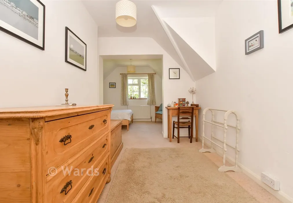 Dressing Area - Tanners Hill Gardens, Hythe, Kent - Wards of Kent