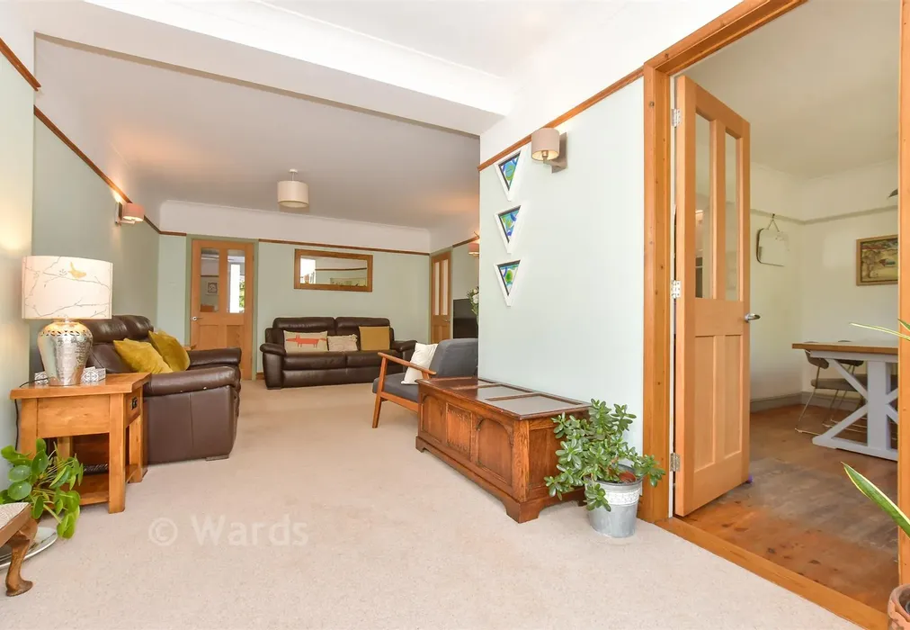 Internal Lifestyle Photograph - Tanners Hill Gardens, Hythe, Kent - Wards of Kent