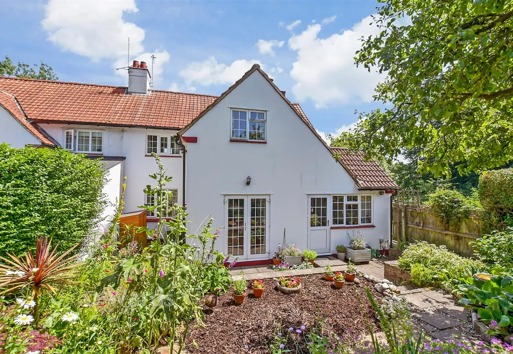 Rear Elevation - Tanners Hill Gardens, Hythe, Kent - Wards of Kent