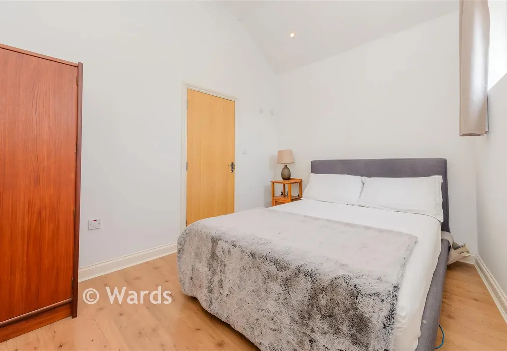 Bedroom 1 - High Street, Rochester, Kent - Wards of Kent