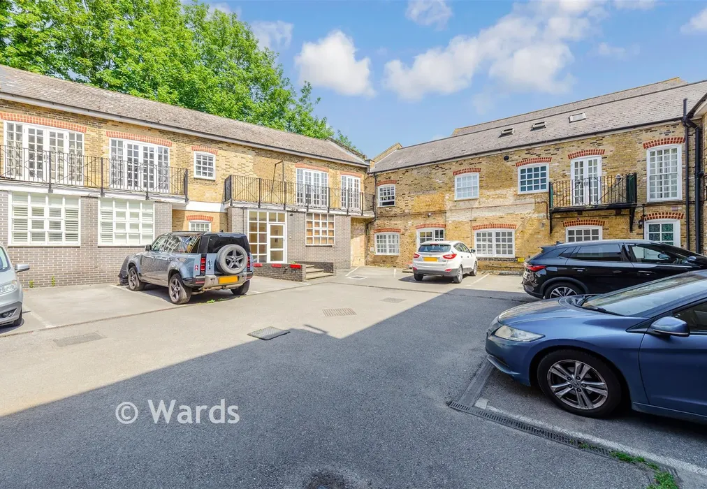Driveway/Parking - High Street, Rochester, Kent - Wards of Kent