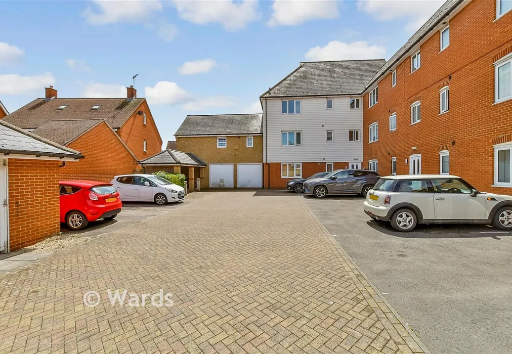 Driveway/Parking - Peony Crescent, Sittingbourne, Kent - Wards of Kent