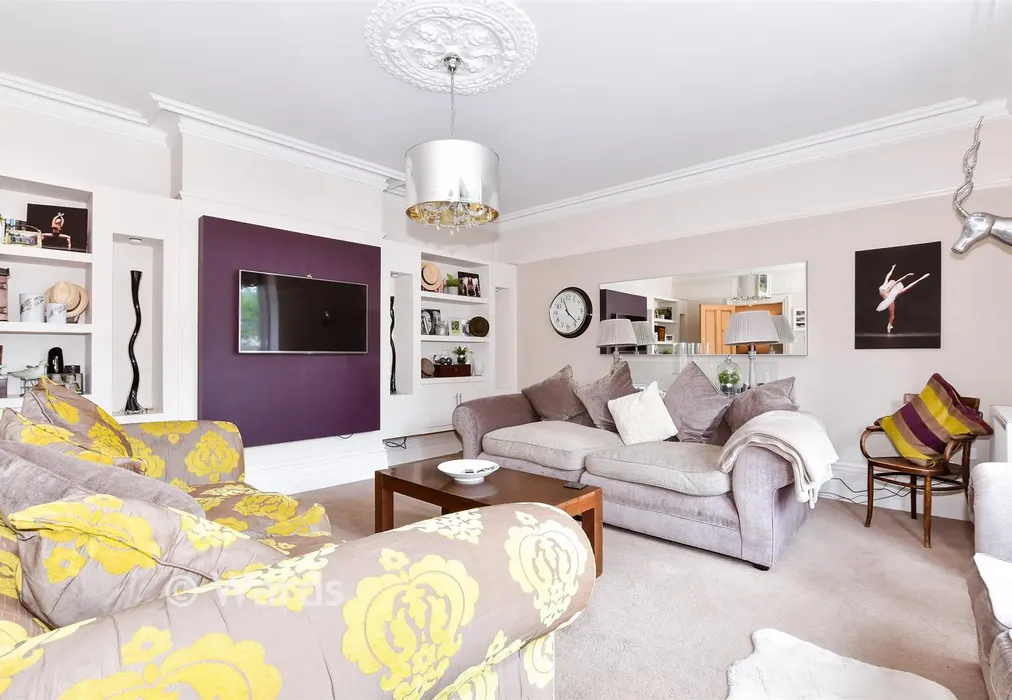 Lounge - Buckland Road, Maidstone, Kent - Wards of Kent