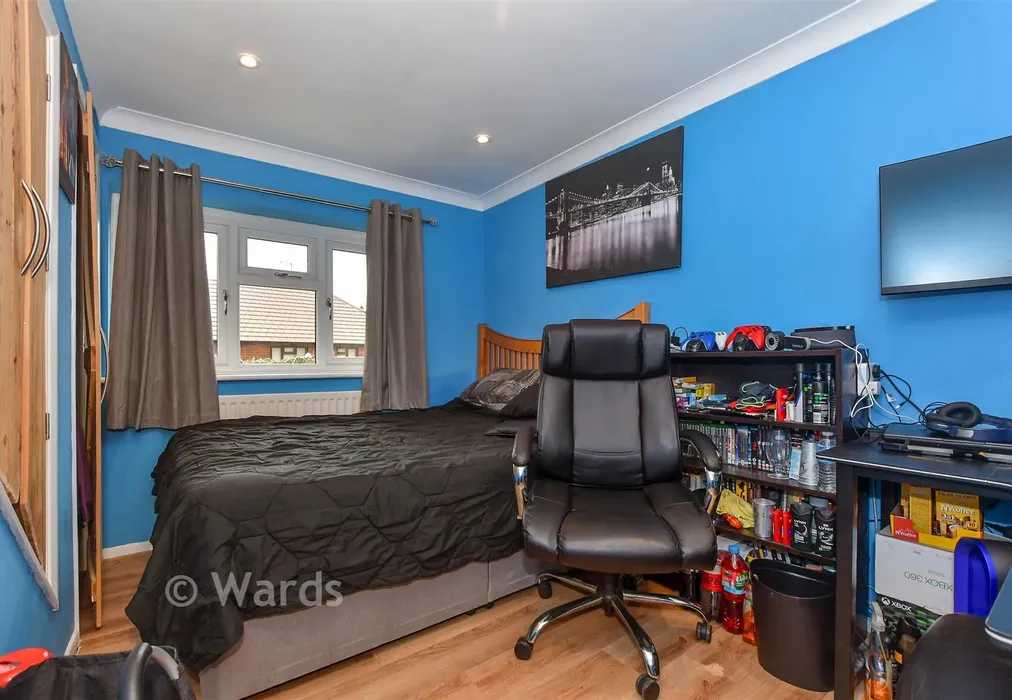 Bedroom 2 - Riverside Close, Kingsnorth, Ashford, Kent - Wards of Kent