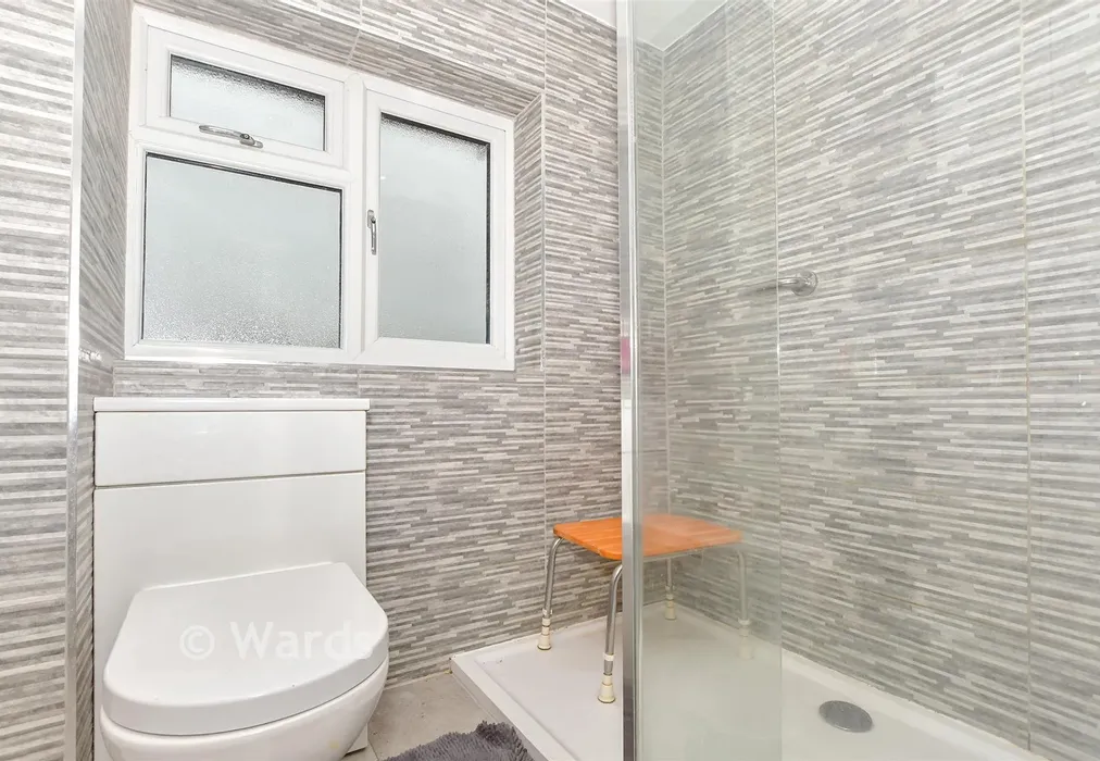 Shower Room - Riverside Close, Kingsnorth, Ashford, Kent - Wards of Kent