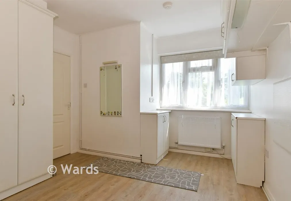 Bedroom 1 - Manor Lane, Rochester, Kent - Wards of Kent