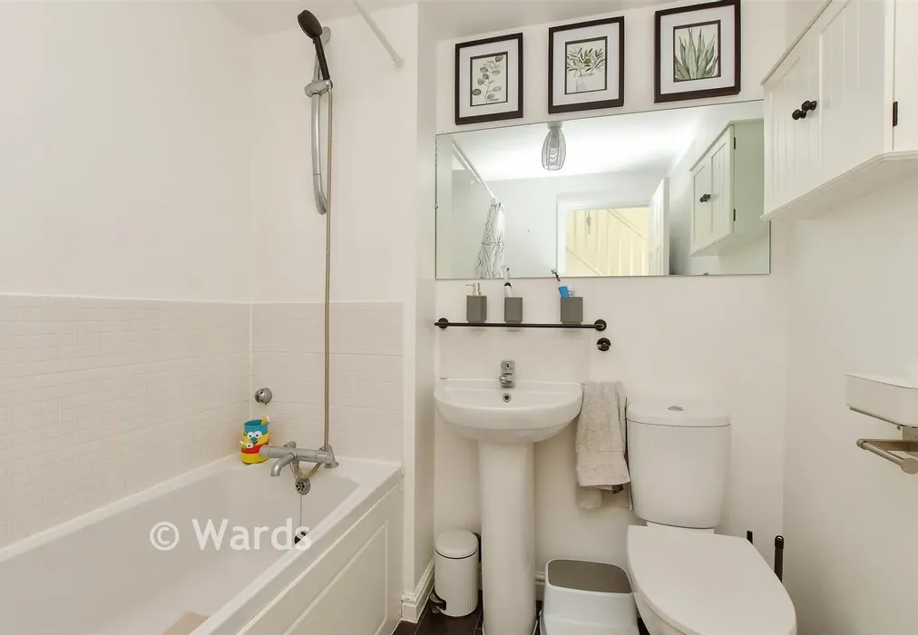 Bathroom - Standen Grove, Sittingbourne, Kent - Wards of Kent
