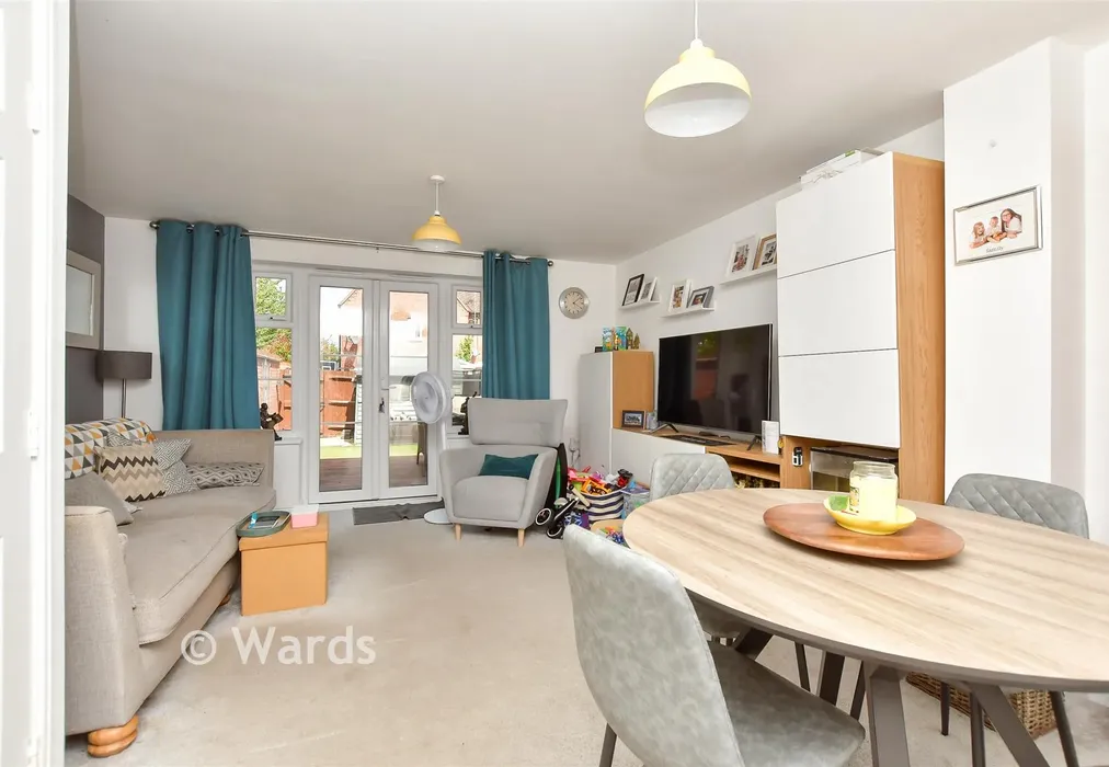 Lounge/Diner - Standen Grove, Sittingbourne, Kent - Wards of Kent