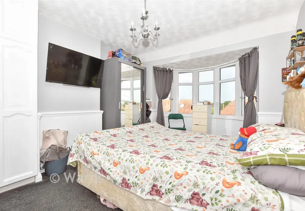 Bedroom 1 - Downs Road, Folkestone, Kent - Wards of Kent