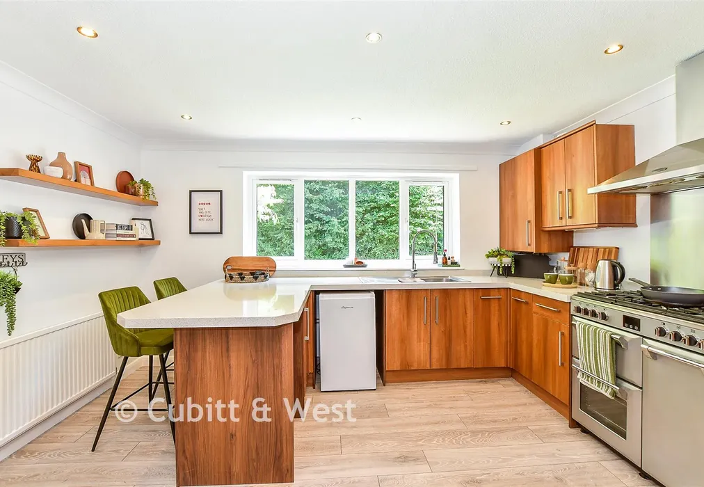 Kitchen - Station Close, Rotherfield, East Sussex - Wards of Kent