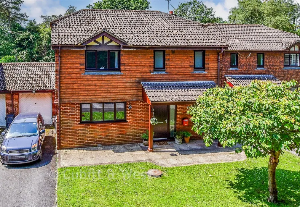 External (Web) - Station Close, Rotherfield, East Sussex - Wards of Kent