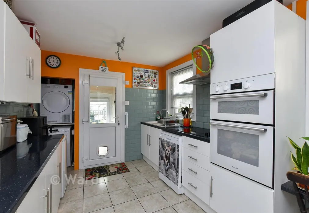 Kitchen - Dane Park Road, Ramsgate, Kent - Wards of Kent