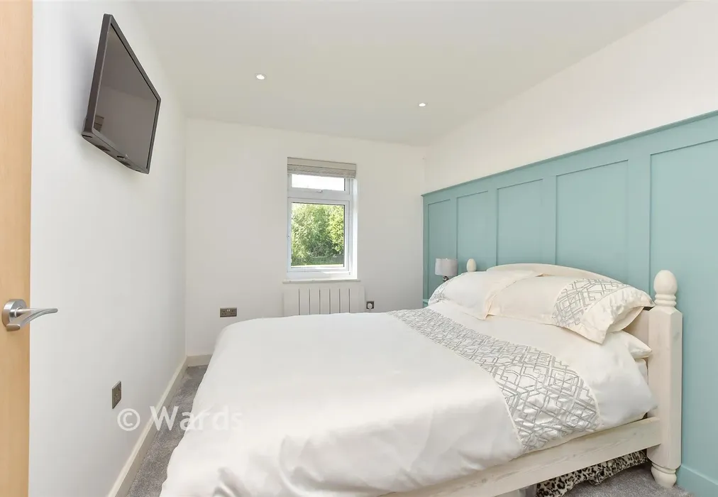 Bedroom 3 - Cooling Road, High Halstow, Rochester, Kent - Wards of Kent