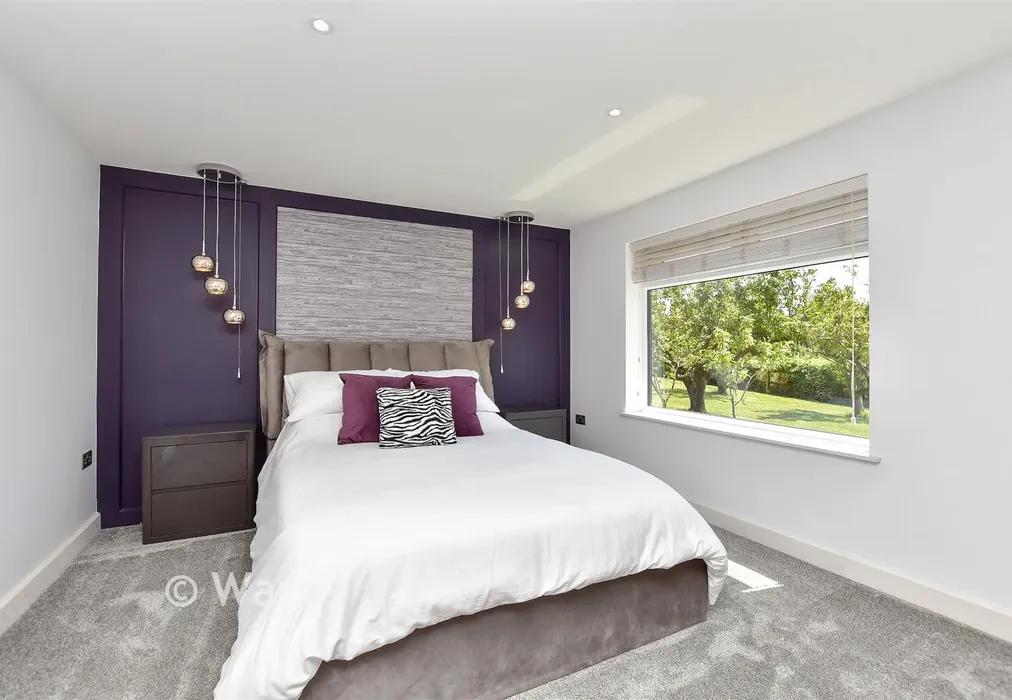Bedroom 1 - Cooling Road, High Halstow, Rochester, Kent - Wards of Kent