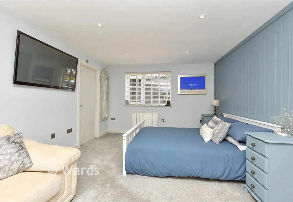 Bedroom 2 - Cooling Road, High Halstow, Rochester, Kent - Wards of Kent