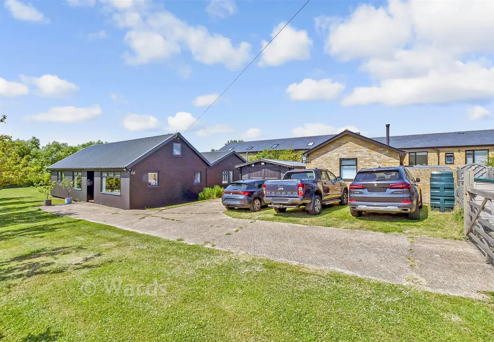 Driveway/Parking - Cooling Road, High Halstow, Rochester, Kent - Wards of Kent