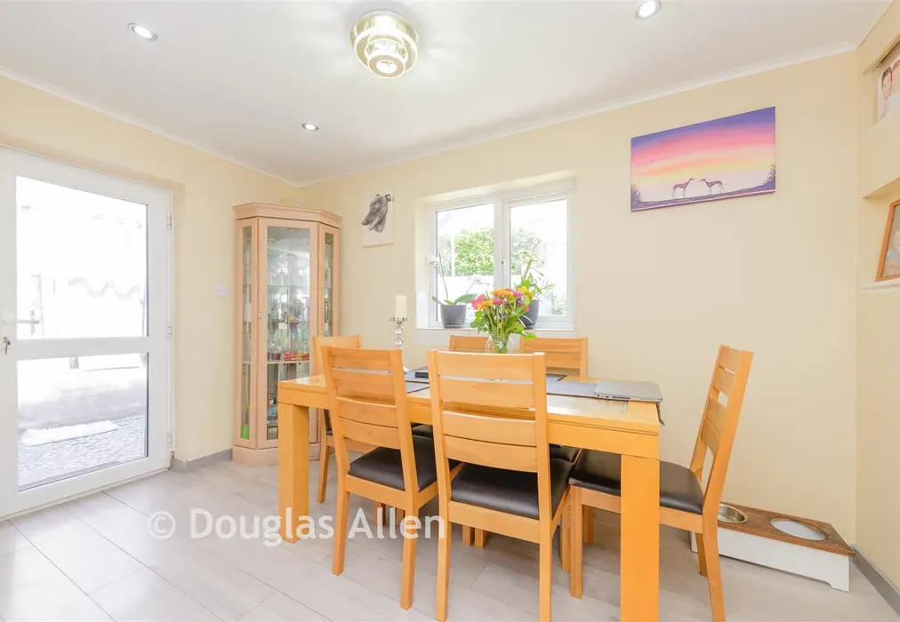 Dining Area - Portman Drive, Billericay, Essex - Wards of Kent