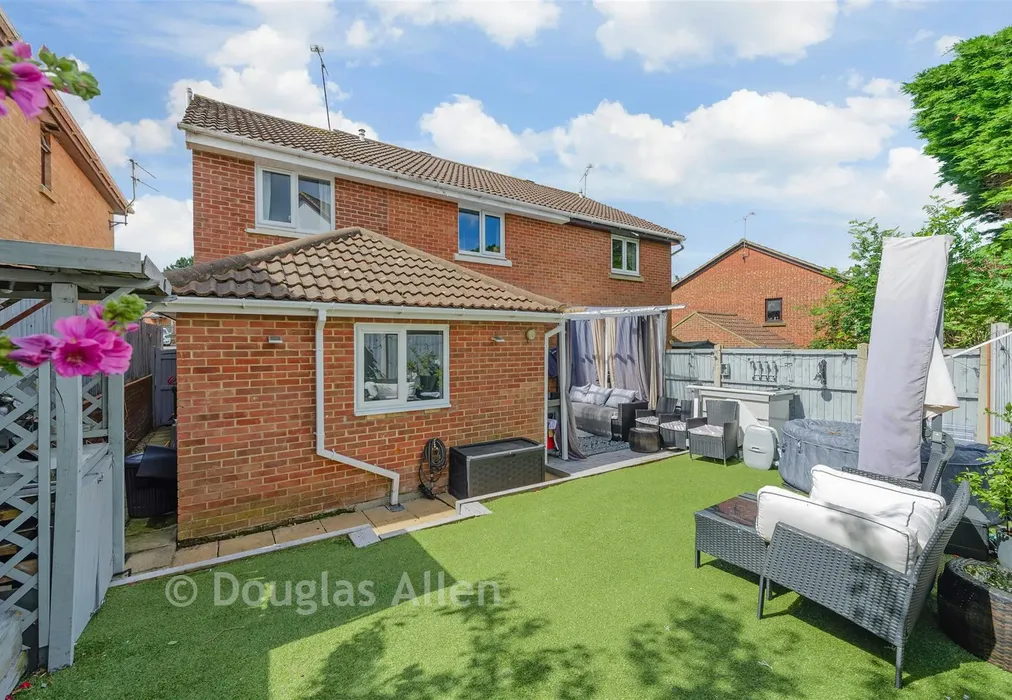 Rear Elevation - Portman Drive, Billericay, Essex - Wards of Kent