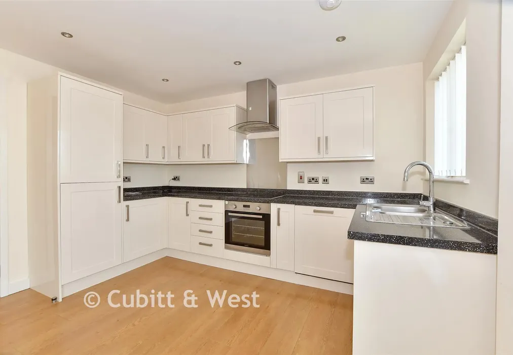 Lounge/Kitchen - Denne Parade, Horsham, West Sussex - Wards of Kent