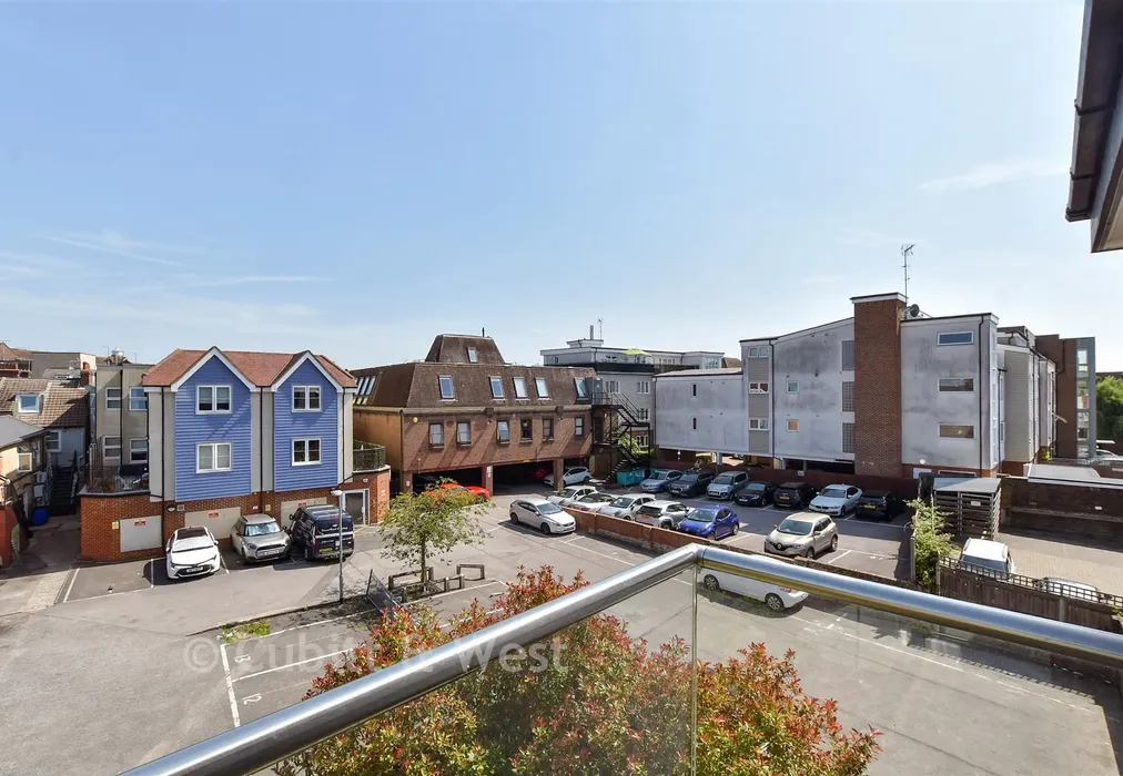 Balcony - Denne Parade, Horsham, West Sussex - Wards of Kent