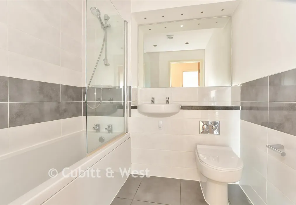 Bathroom - Denne Parade, Horsham, West Sussex - Wards of Kent
