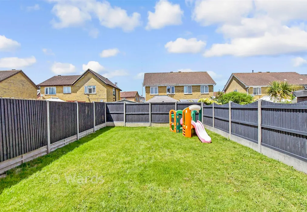 Rear Garden - Wordsworth Gardens, Aylesham, Kent - Wards of Kent