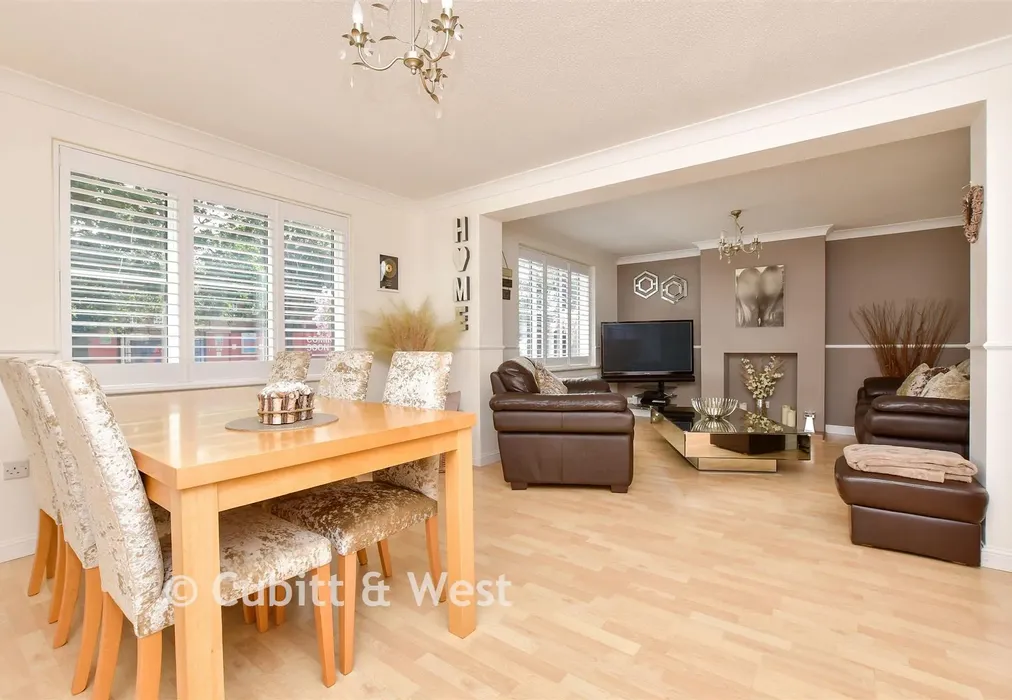 Lounge - Orchard Way, Shirley, Surrey - Wards of Kent