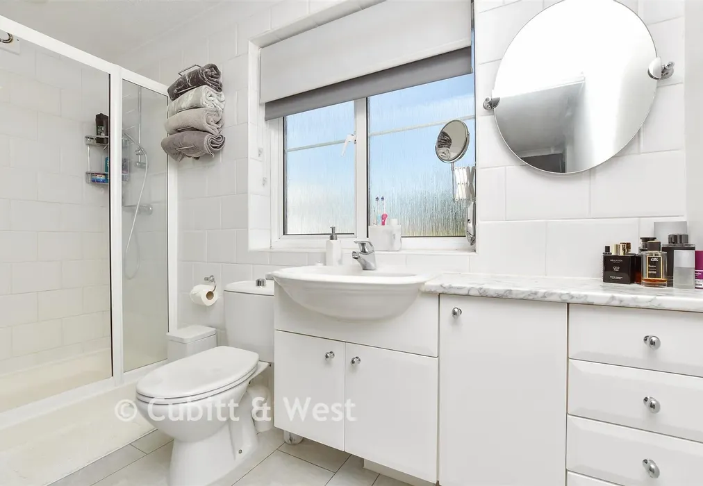 En-Suite Shower Room - Orchard Way, Shirley, Surrey - Wards of Kent
