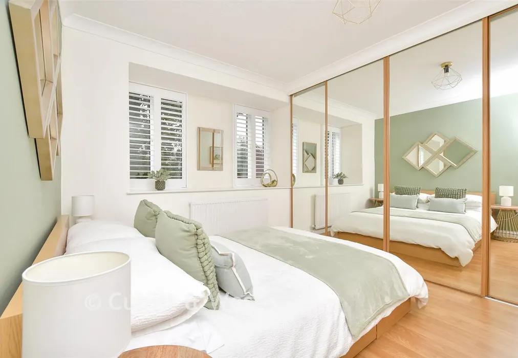 Bedroom 2 - Orchard Way, Shirley, Surrey - Wards of Kent
