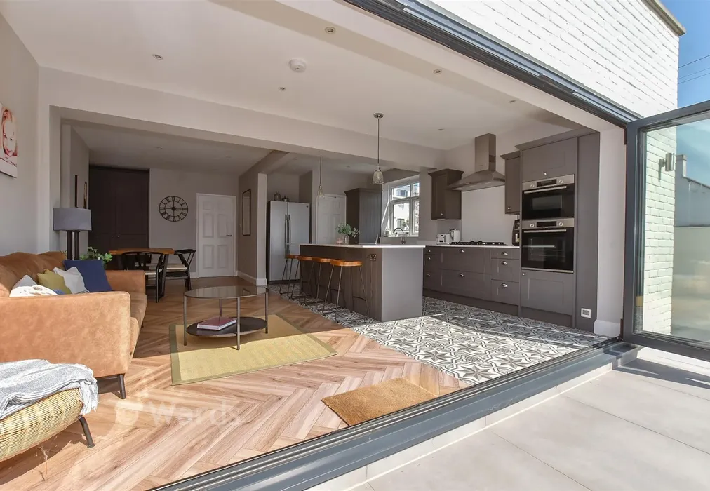 Internal Lifestyle Photograph - Sandown Road, Deal, Kent - Wards of Kent