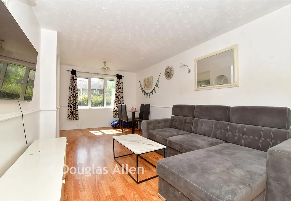 Lounge/Diner - Sapphire Close, Dagenham, Essex - Wards of Kent