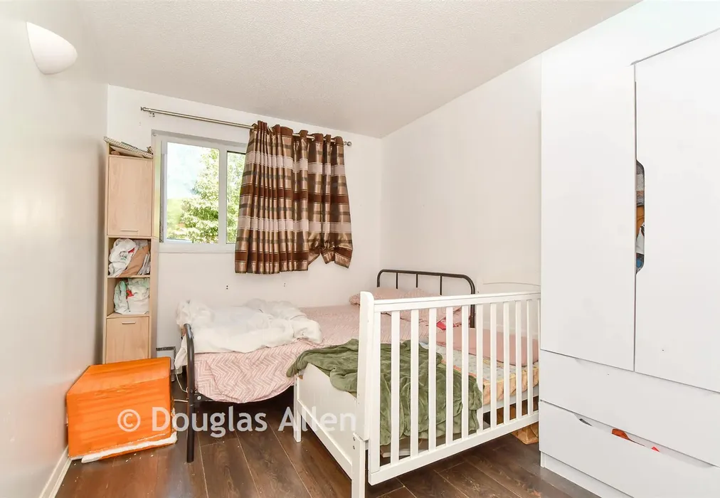 Bedroom 1 - Sapphire Close, Dagenham, Essex - Wards of Kent