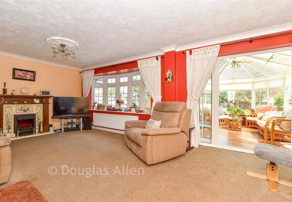 Lounge - Alma Close, Wickford, Essex - Wards of Kent