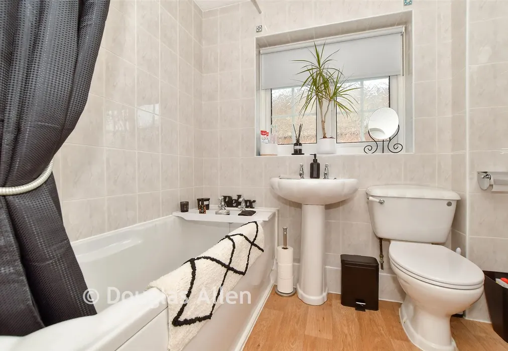 Bathroom - Alma Close, Wickford, Essex - Wards of Kent