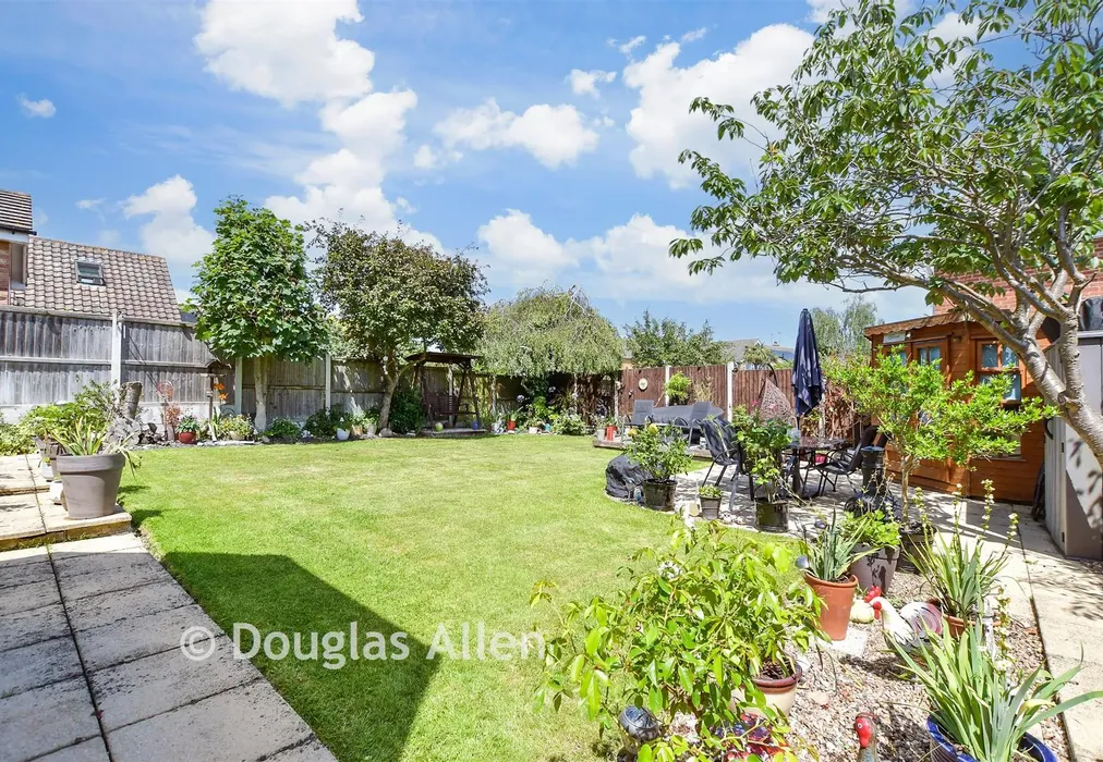 Rear Garden - Alma Close, Wickford, Essex - Wards of Kent