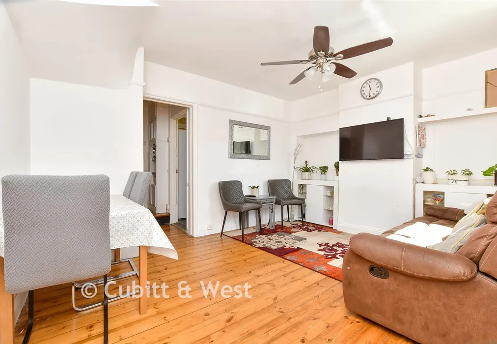 Lounge/Dining Room - Tintern Road, Carshalton, Surrey - Wards of Kent