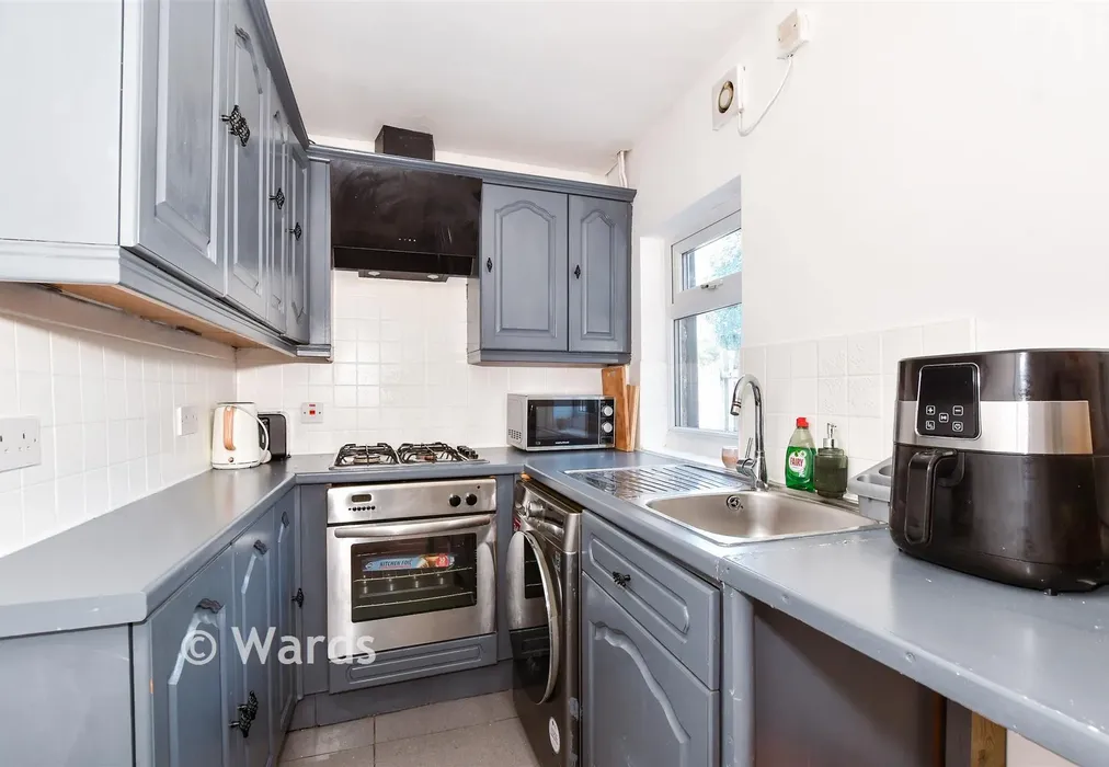 Kitchen - Peel Street, Maidstone, Kent - Wards of Kent
