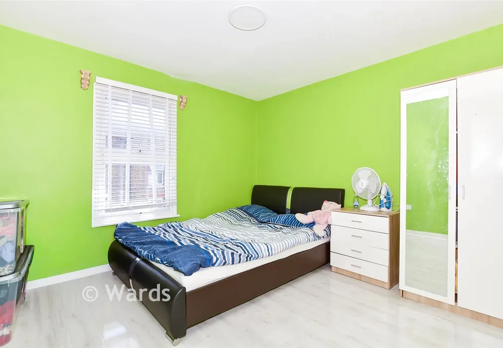 Bedroom 1 - Peel Street, Maidstone, Kent - Wards of Kent