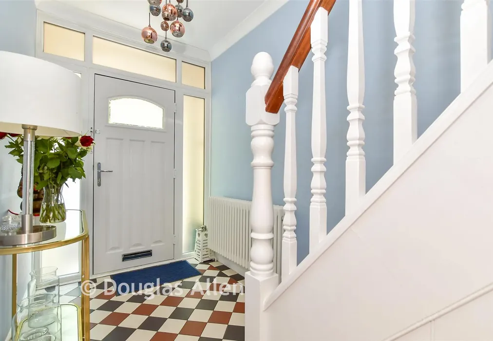 Hallway - Main Road, Gidea Park, Essex - Wards of Kent