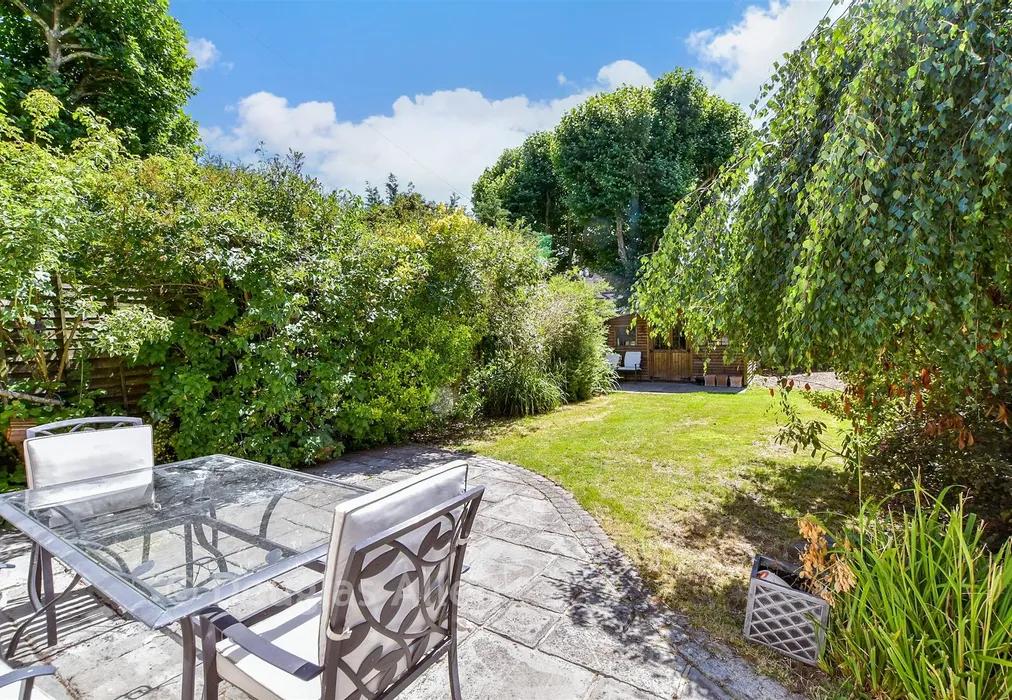 Rear Garden - Main Road, Gidea Park, Essex - Wards of Kent