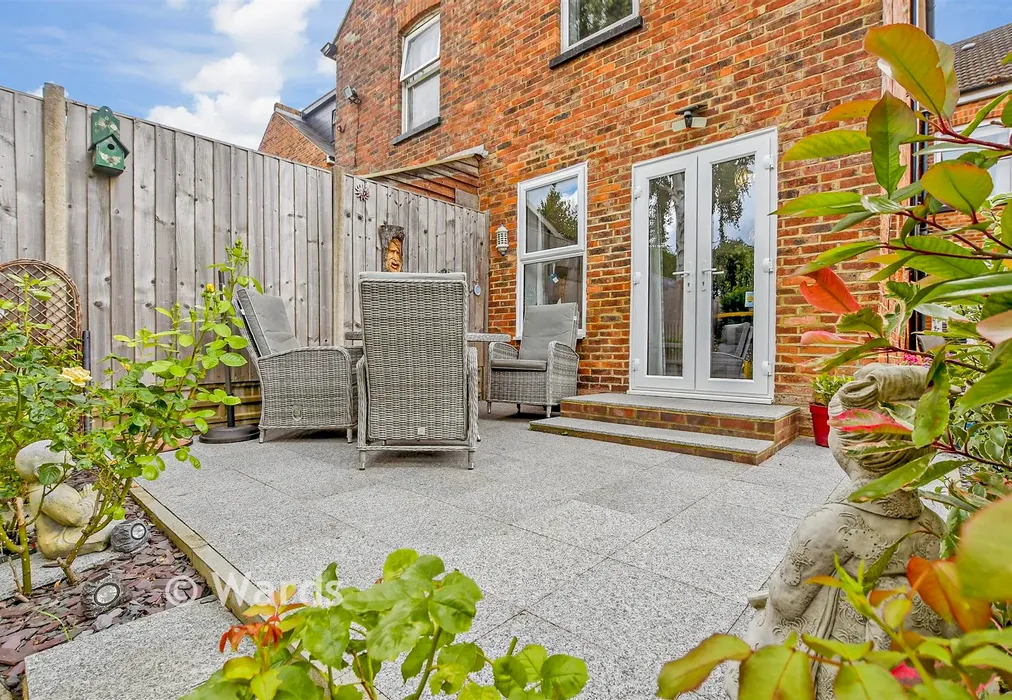 Patio / Decking - Western Avenue, Ashford, Kent - Wards of Kent