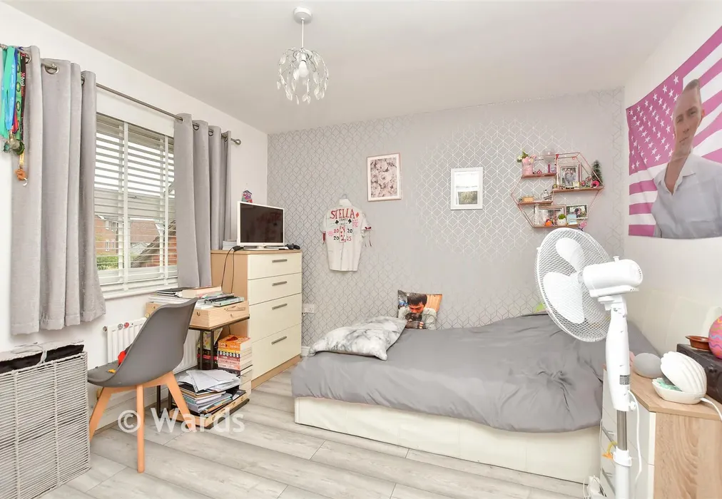 Bedroom 2 - Bergamot Close, Sittingbourne, Kent - Wards of Kent