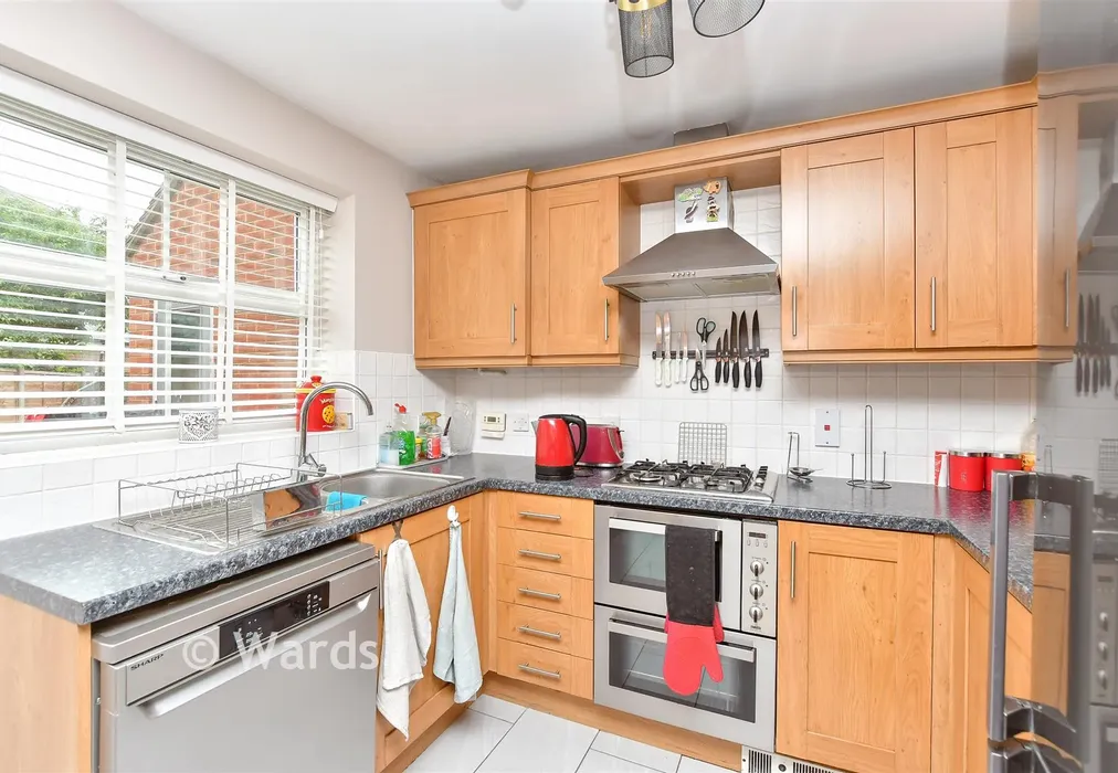 Kitchen - Bergamot Close, Sittingbourne, Kent - Wards of Kent