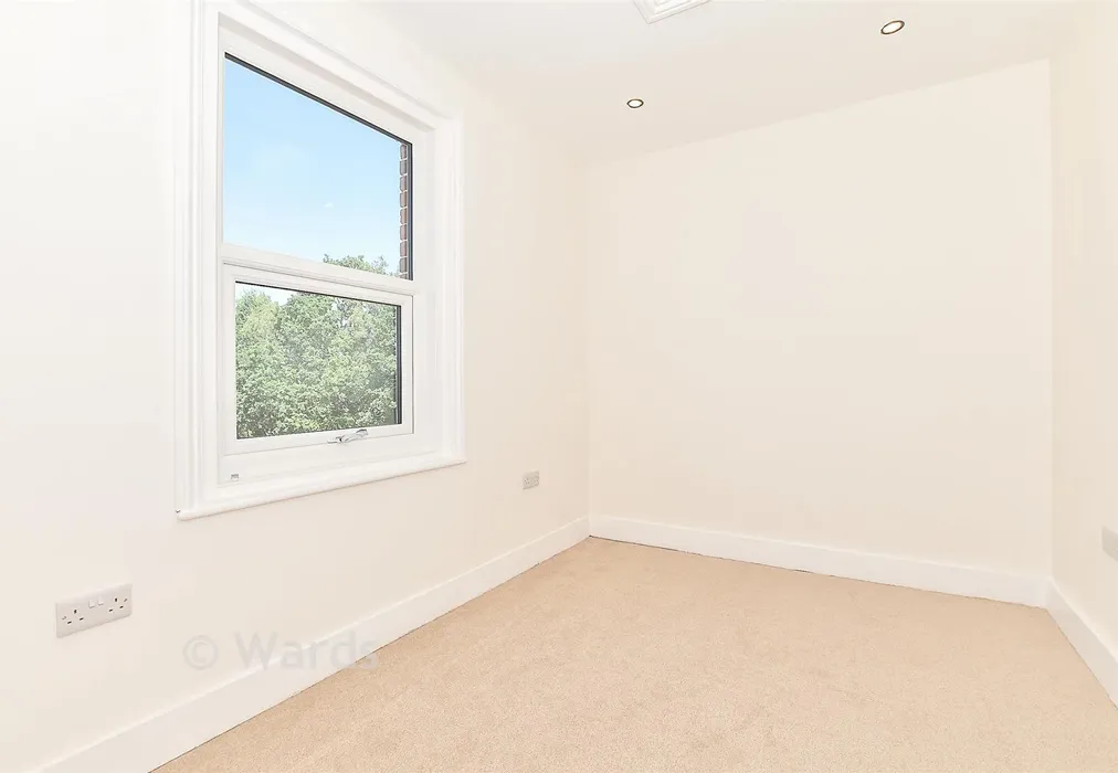 Bedroom 2 - Sussex Road, Tonbridge, Kent - Wards of Kent