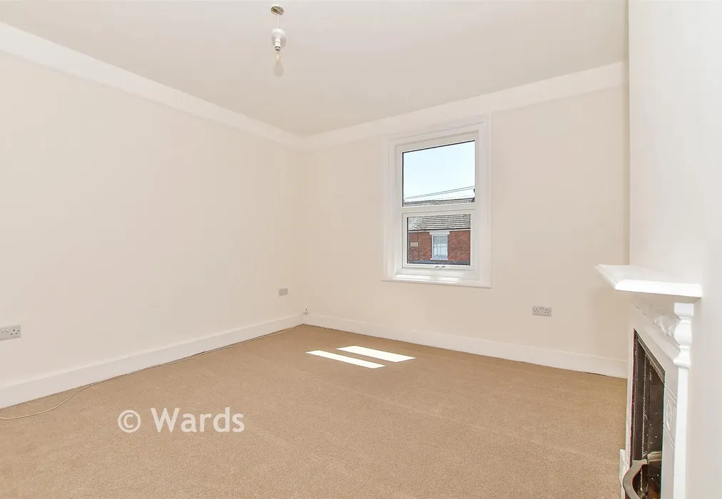 Bedroom 1 - Sussex Road, Tonbridge, Kent - Wards of Kent