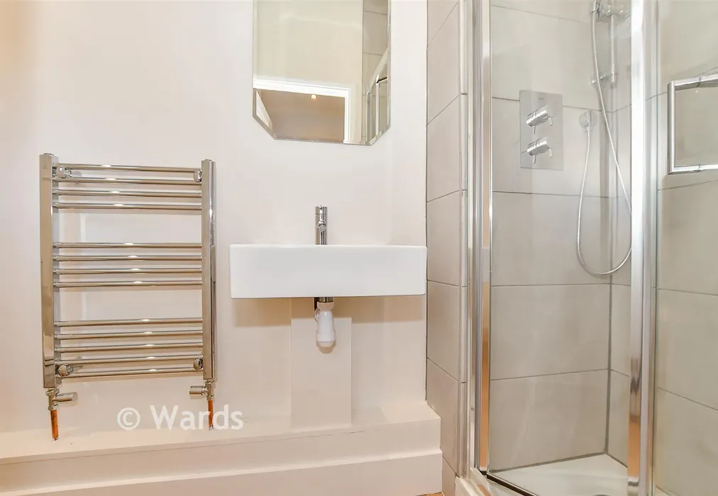 Shower Room - Sussex Road, Tonbridge, Kent - Wards of Kent