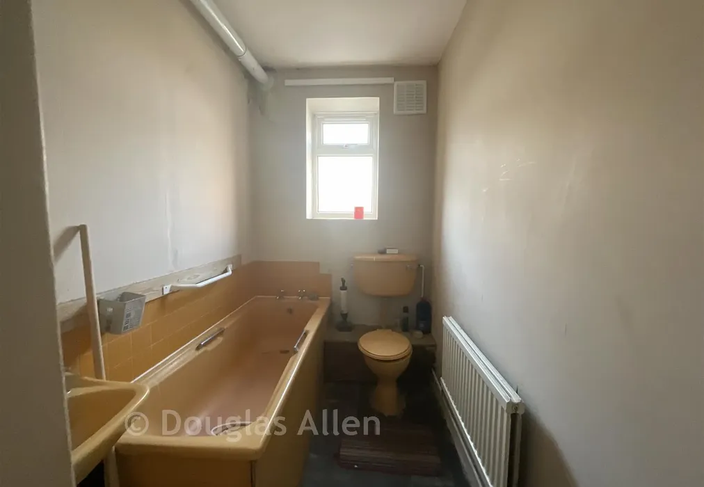 Bathroom - Vincent Street, London - Wards of Kent
