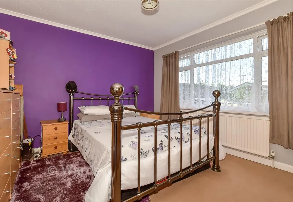 Bedroom 1 - Shamrock Avenue, Whitstable, Kent - Wards of Kent
