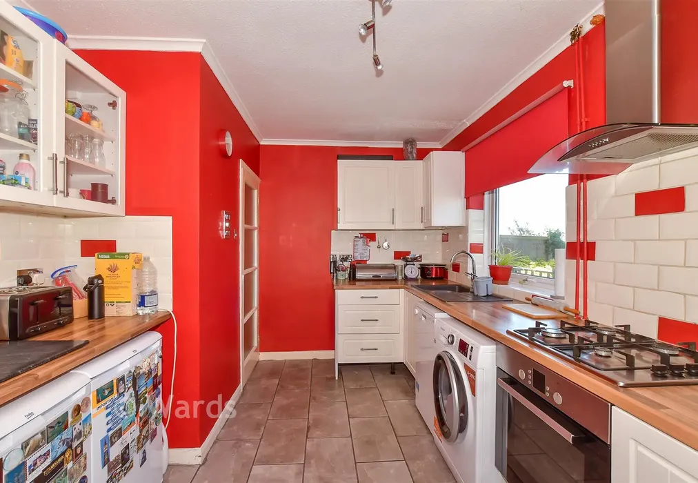 Kitchen - Shamrock Avenue, Whitstable, Kent - Wards of Kent