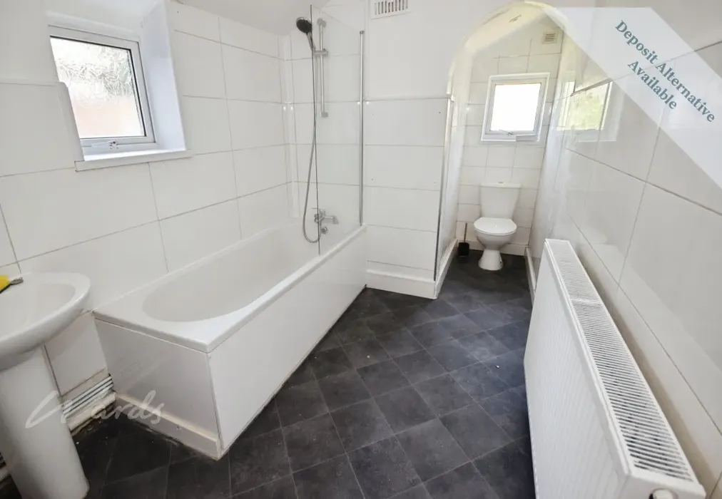 otway bathroom - Otway Street Gillingham ME7 - Wards of Kent